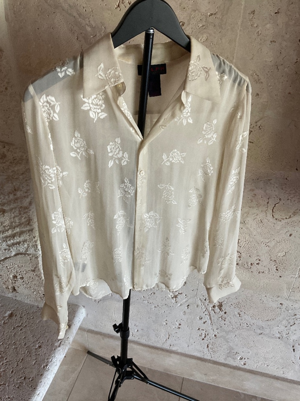 Vintage Ralph -Ralph Lauren cream silk blouse with floral design Size Large